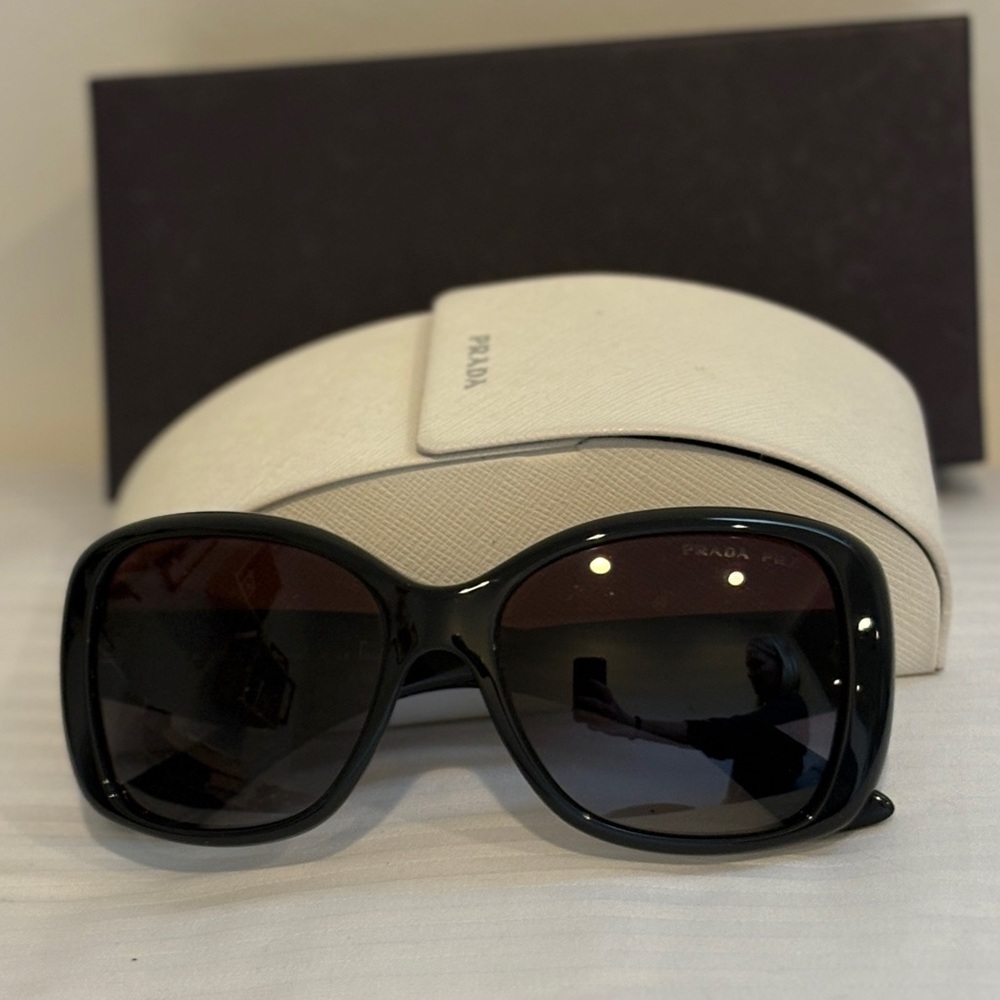 Prada Elegant Black Sunglasses